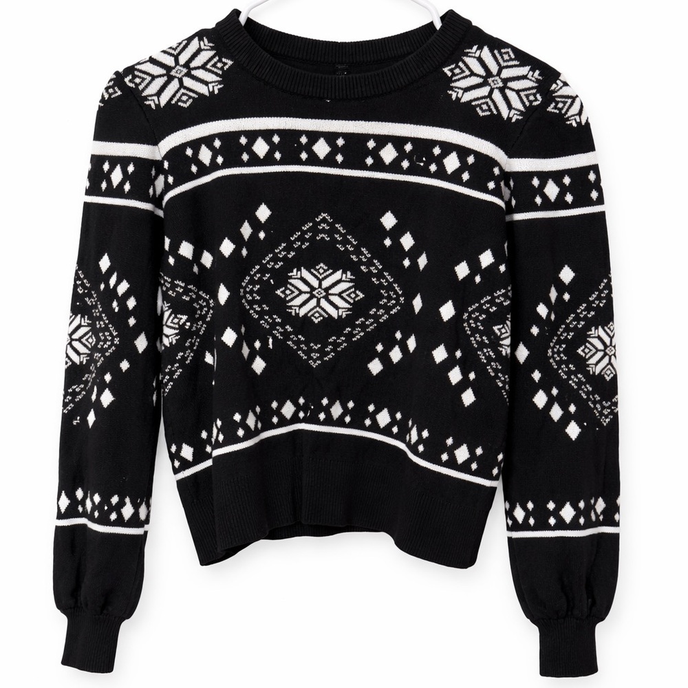 Elegant Small Cropped Black and White Women's Crew Neck Sweater